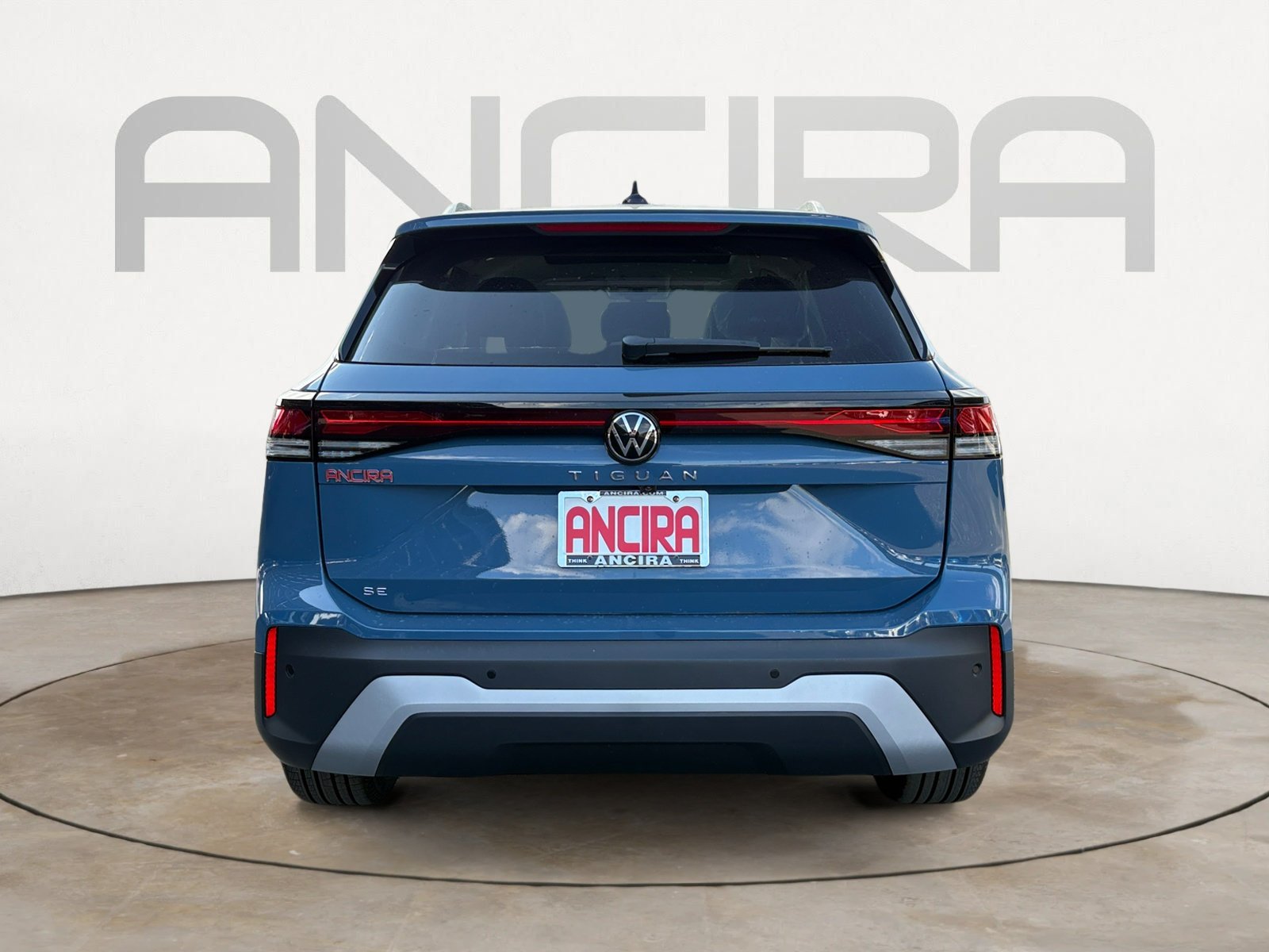 2026 Volkswagen Tiguan SE - Photo 9
