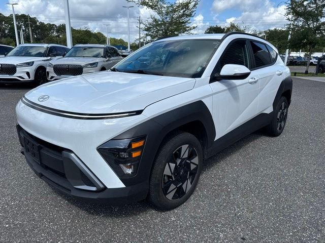 Used 2024 White Hyundai SEL image 15
