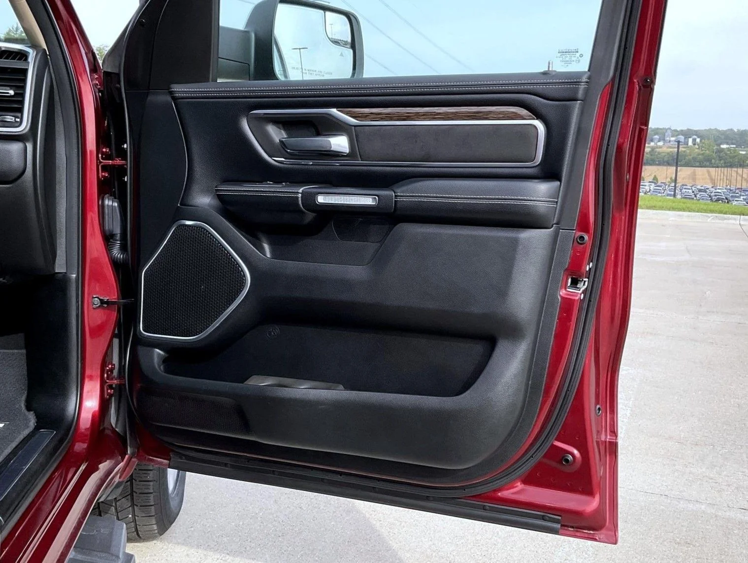 Used 2019 Red Ram Laramie image 17
