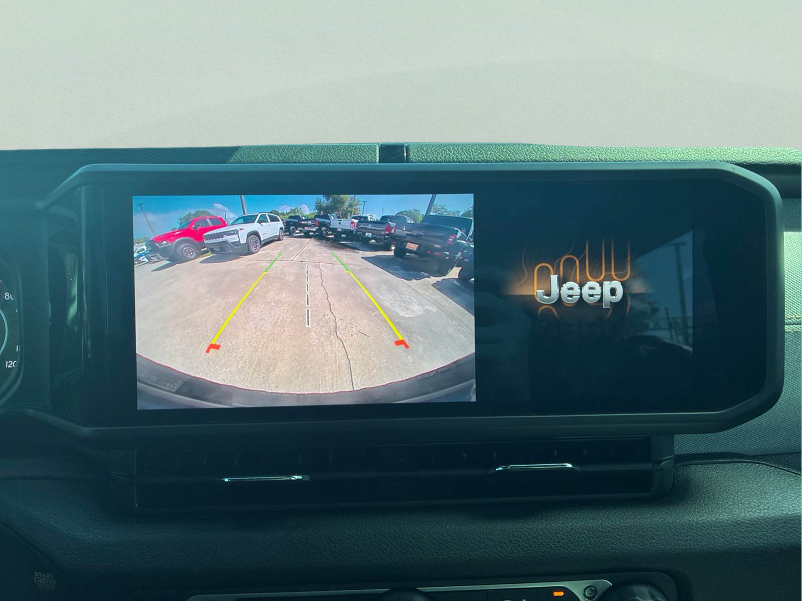 Used 2025 Green Jeep Sport S image 28