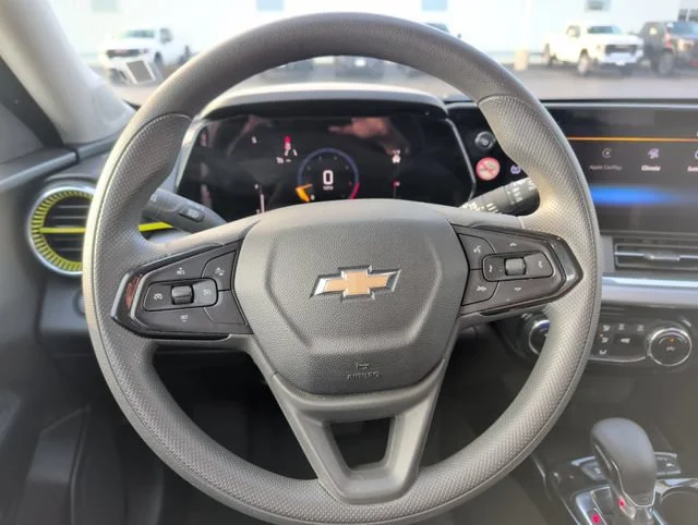 Used 2025 Sterling Gray Metallic Chevrolet LT image 17