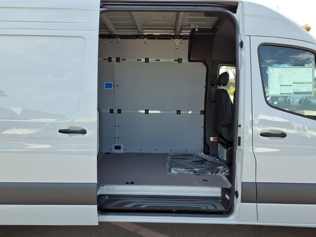 New 2026 Gray Mercedes-Benz Cargo 170 WB image 23