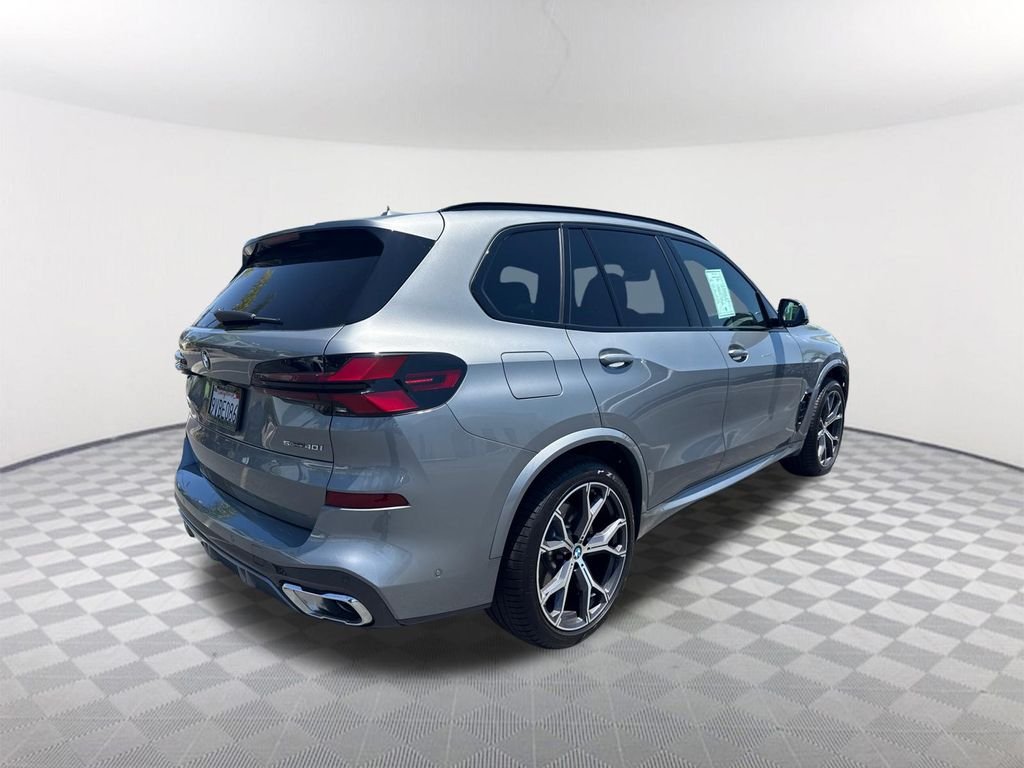 Used 2026 Gray BMW sDrive40i image 4