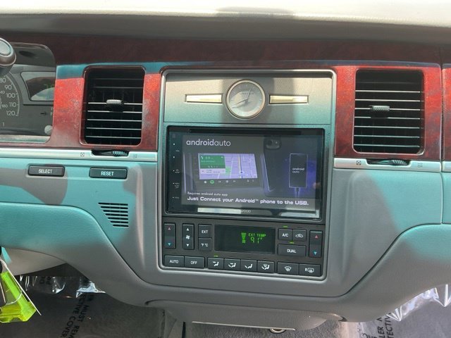 Used 2004  Lincoln Ultimate image 29