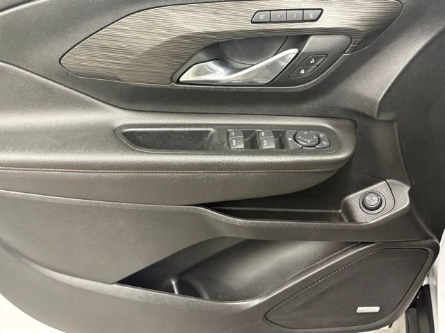 Used 2021 White GMC SLT image 14