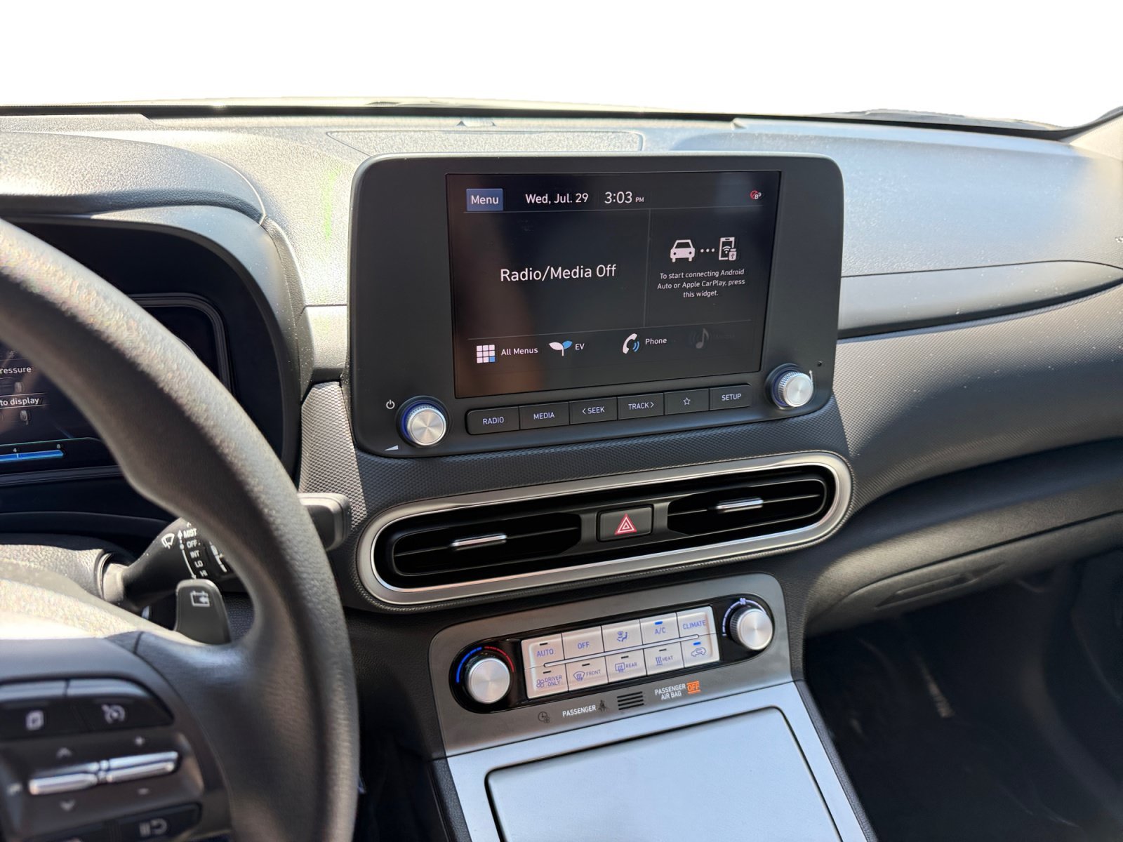 Used 2023 Lunar Hyundai SE image 12