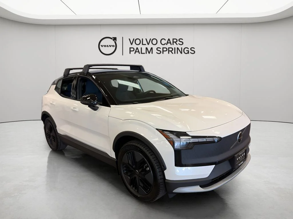 2026 Volvo EX30 Twin Motor Cross Country Ultra's photo