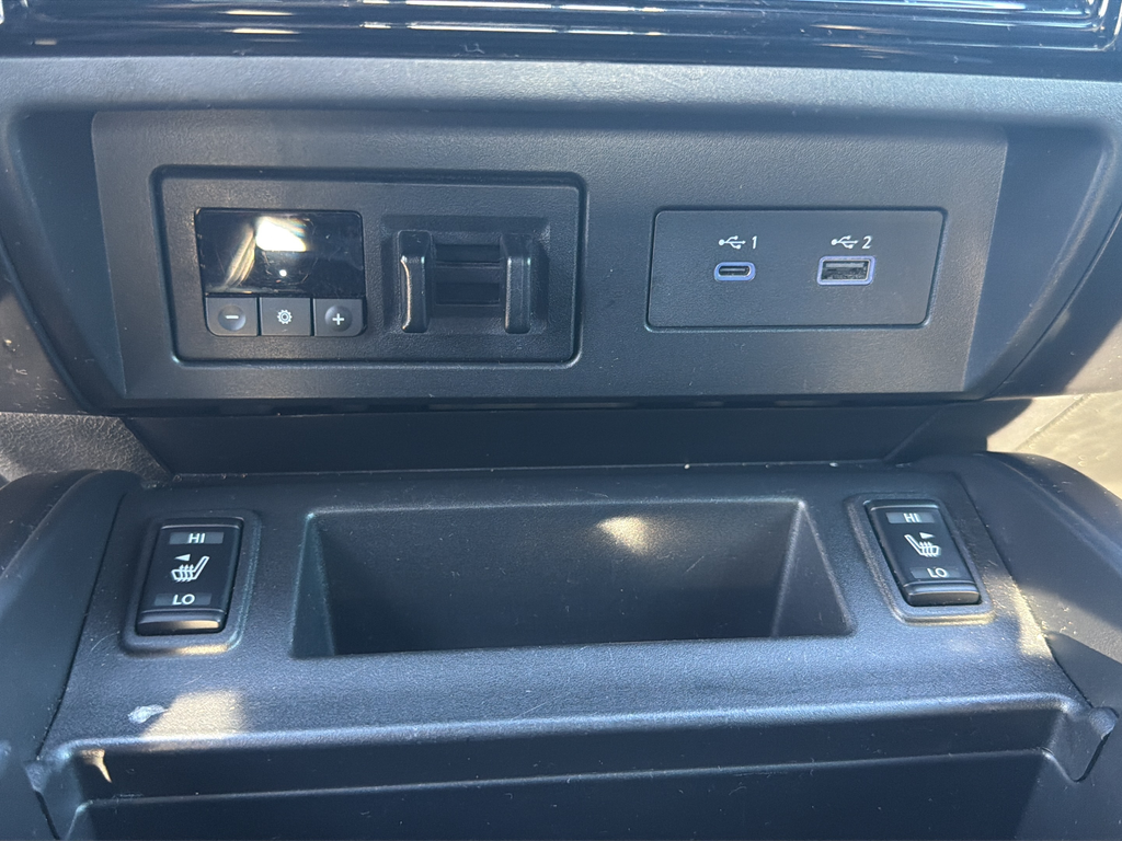 Used 2021 White Nissan PRO-4X image 55