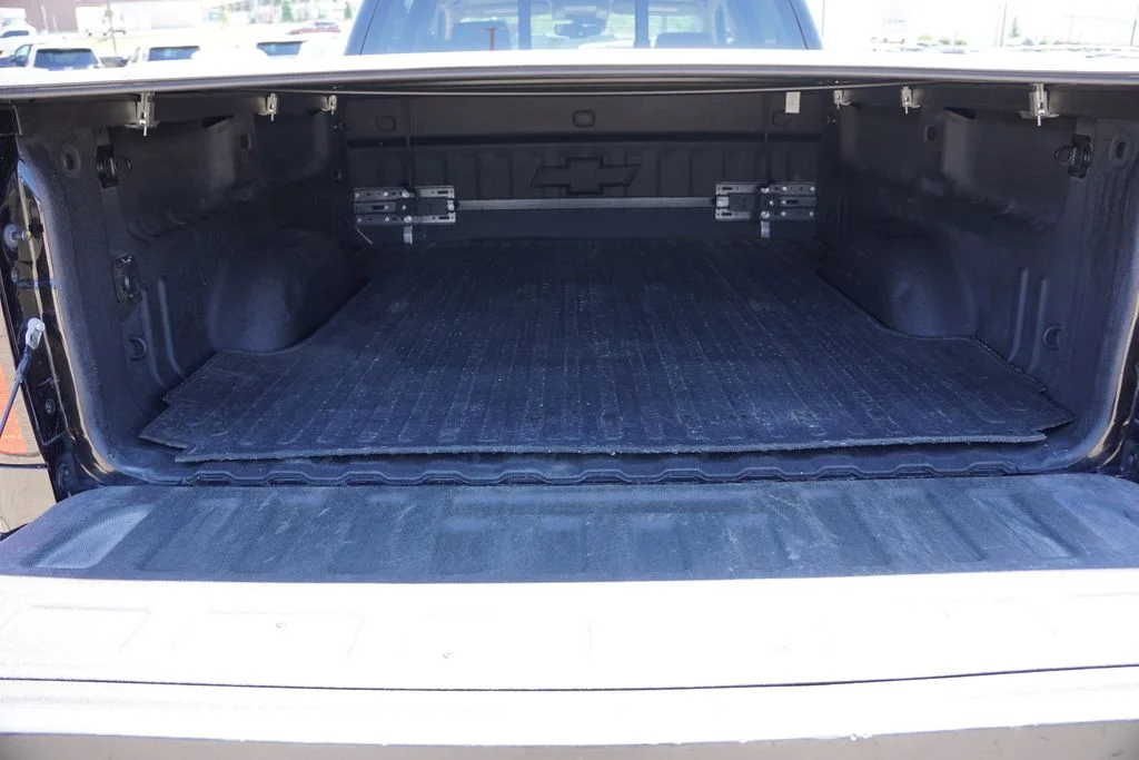 Used 2015 Black Chevrolet High Country image 23