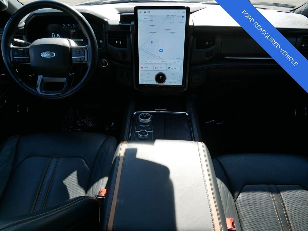 Used 2023  Ford Platinum image 13
