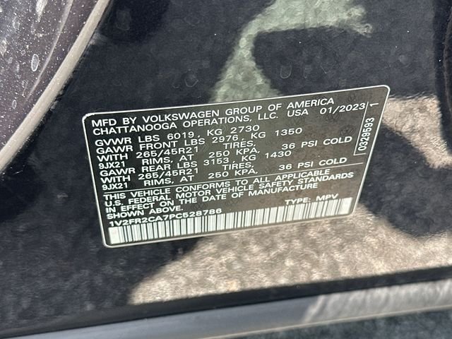 Used 2023  Volkswagen 3.6L V6 SEL Premium R-Line image 36