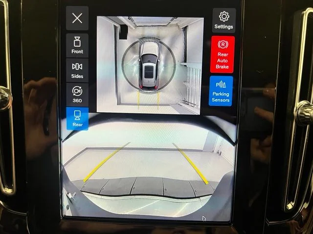 2026 Volvo XC40 Ultra - Photo 18