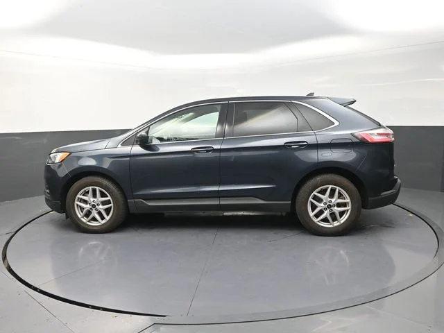 Used 2024 Blue Ford SEL image 4