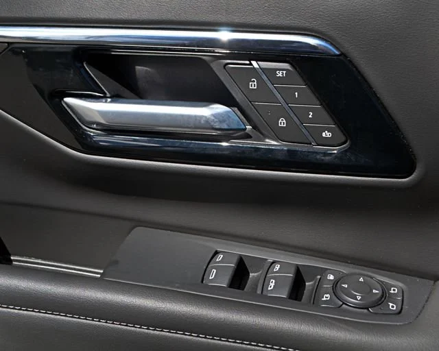 2026 Chevrolet Suburban LT - Photo 28
