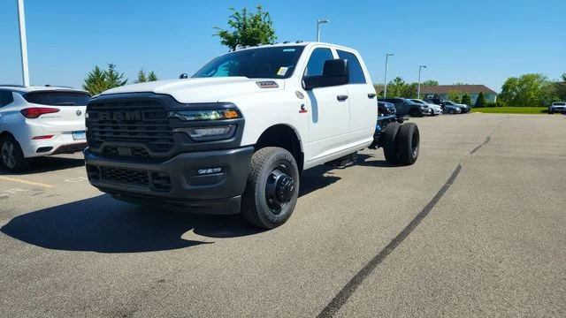 New 2026 Bright White Clear-Coat Exterior Paint RAM Tradesman image 9