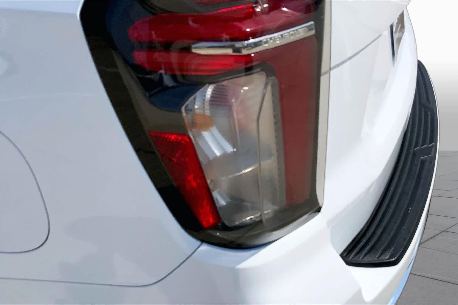 Used 2024 Summit White Chevrolet LT image 27