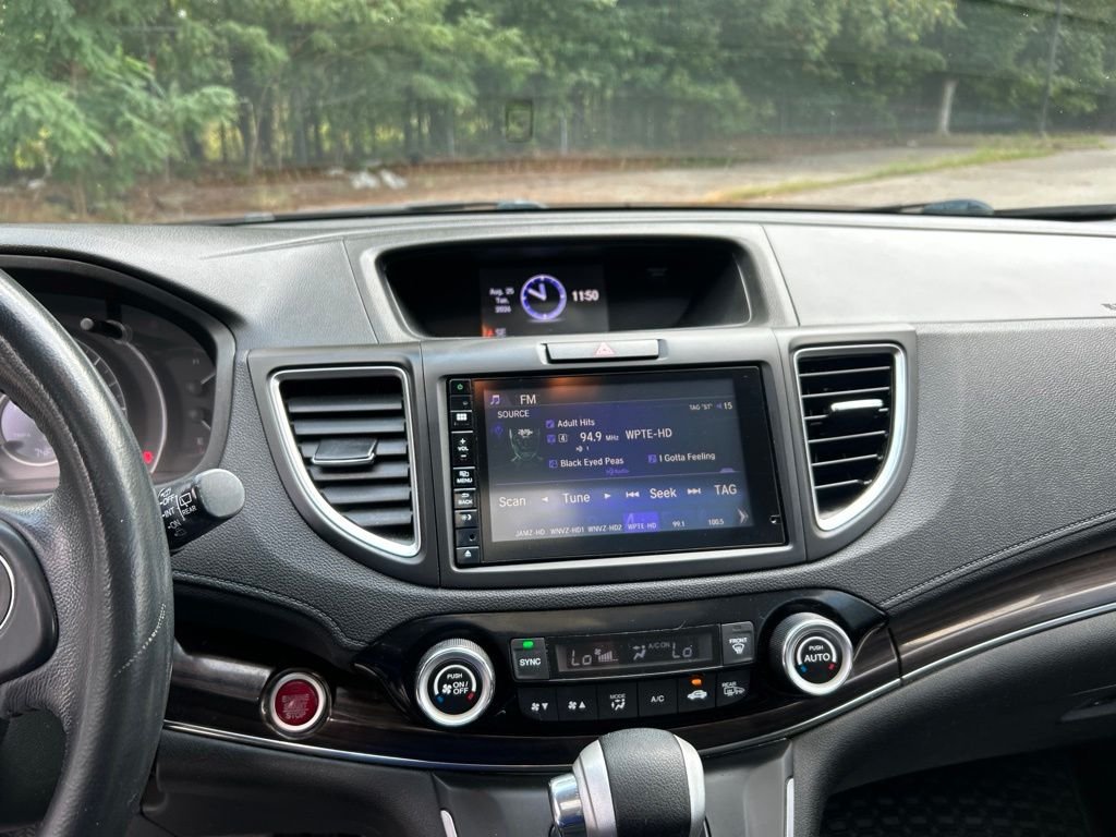 Used 2015 Silver Honda EX-L image 17