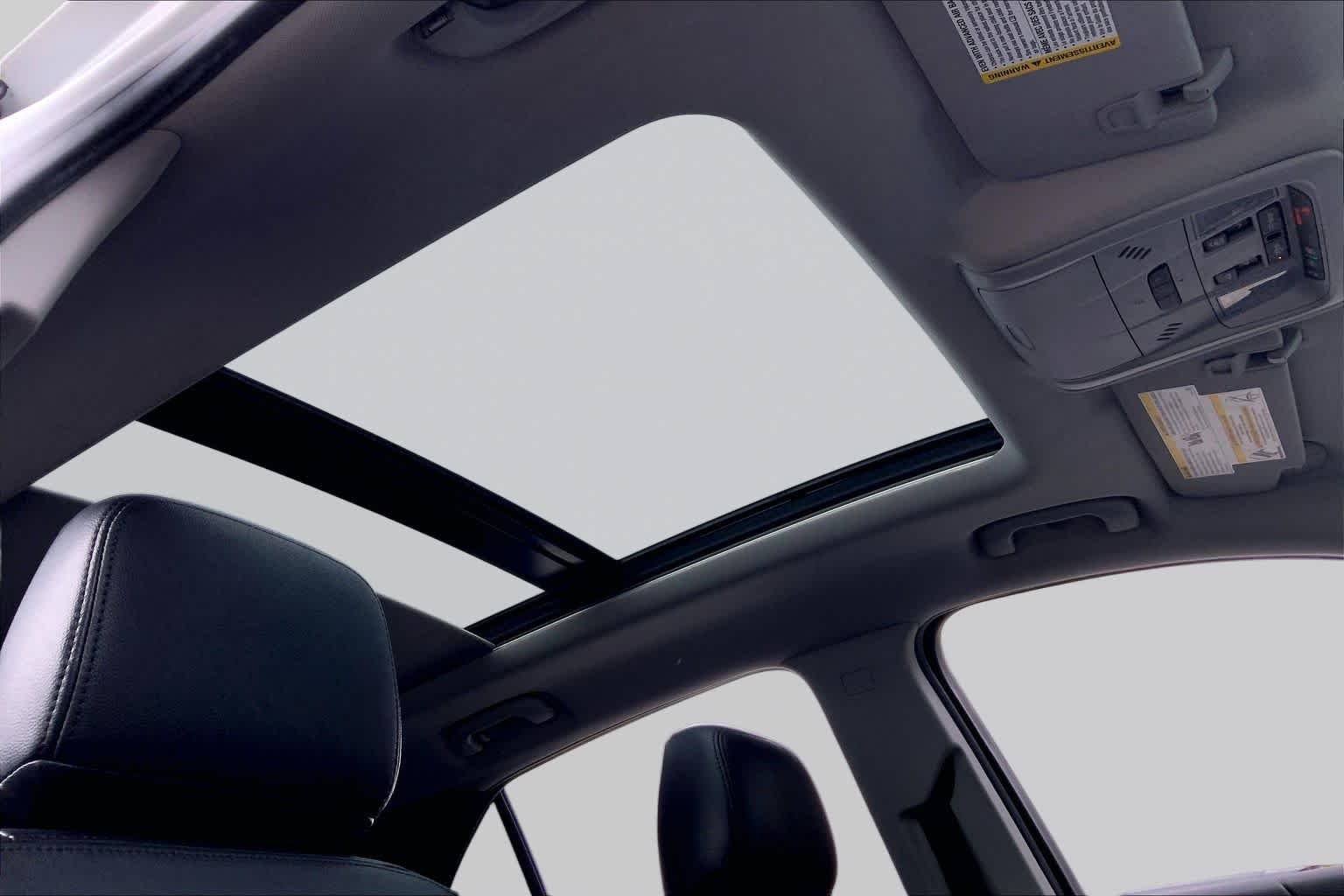 Used 2019 Summit White Chevrolet LT image 14