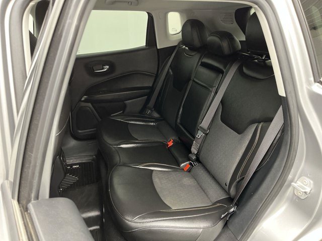 Used 2020 Billet Silver Metallic Clearcoat Jeep Latitude image 9