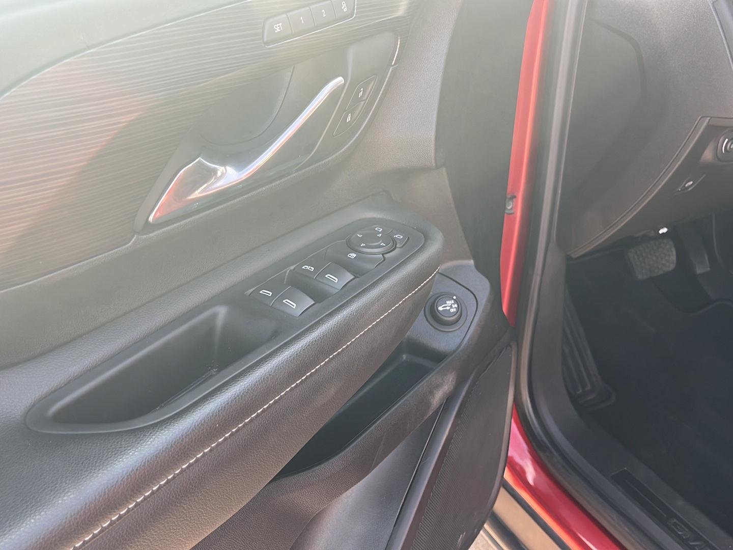 2023 GMC Terrain SLT - Photo 10