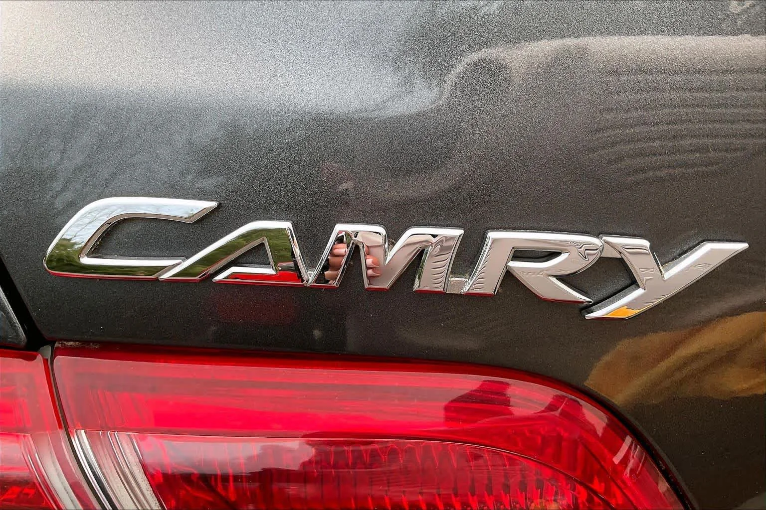 Used 2010 MAGNETIC GRAY MET. Toyota  image 29