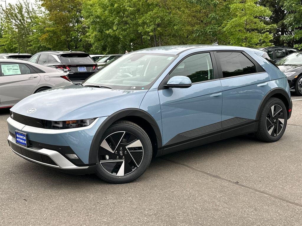 New 2026 Blue Hyundai SE Standard Range image 1