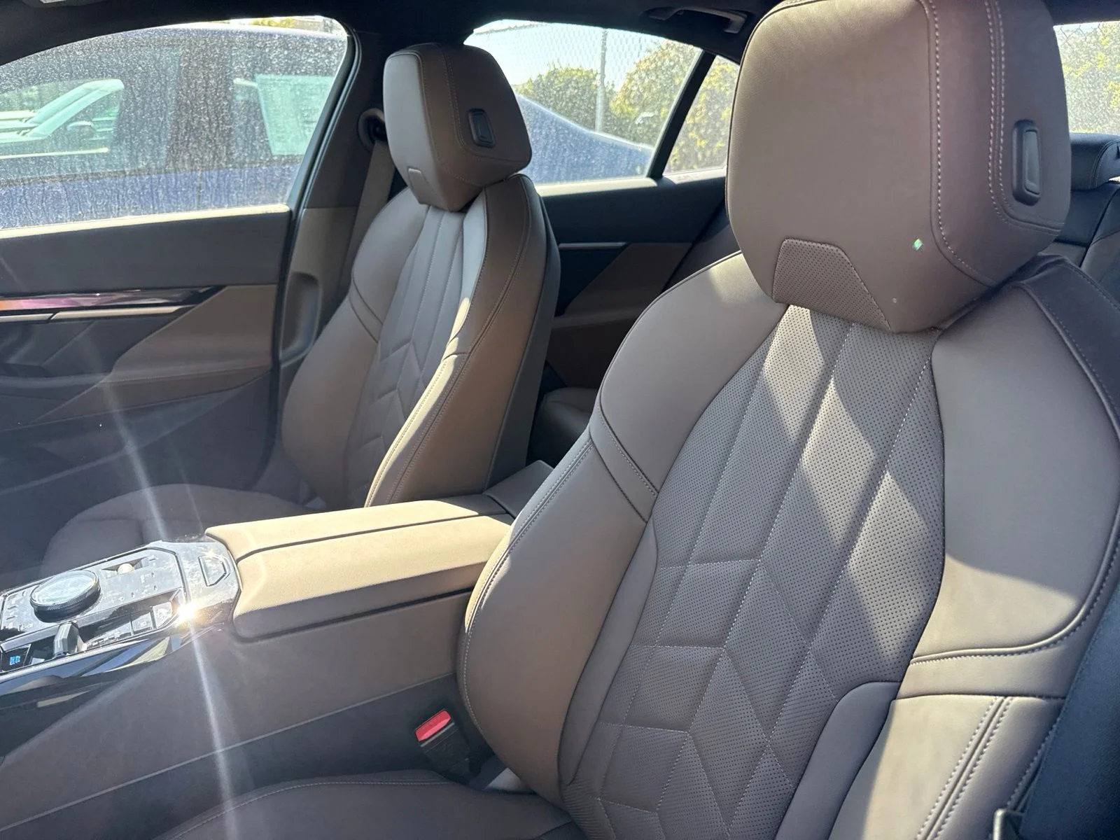 New 2027 Black Sapphire Metallic BMW eDrive40 image 5