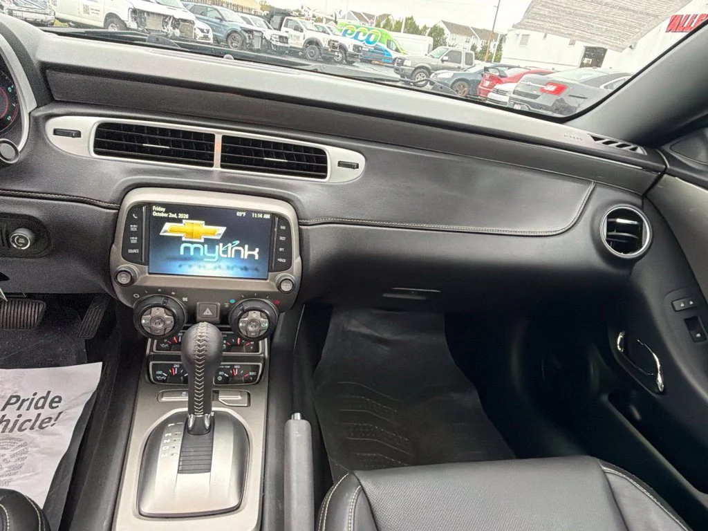 Used 2015 Black Chevrolet 2LT image 23