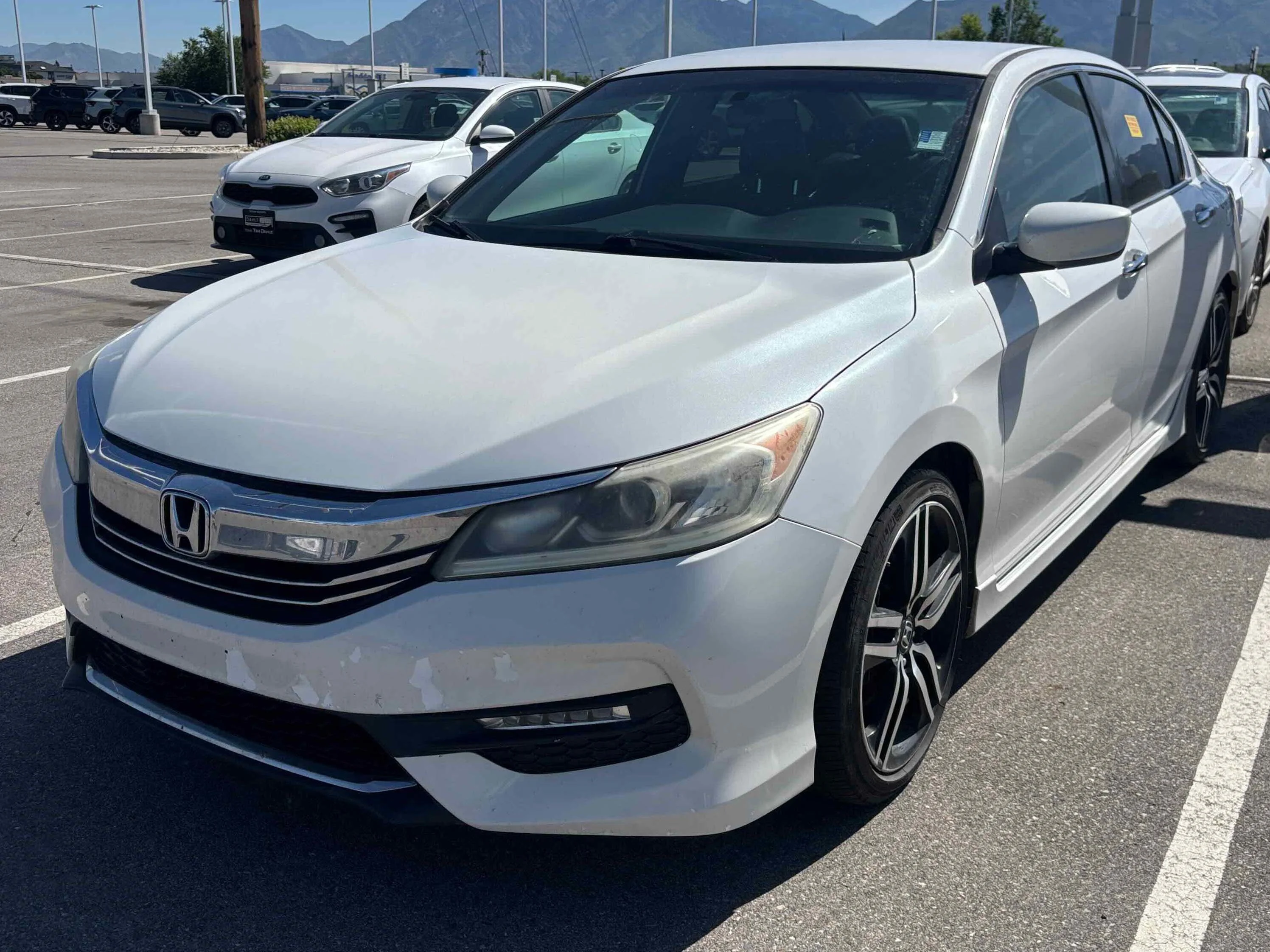 Used 2017  Honda Sport image 1
