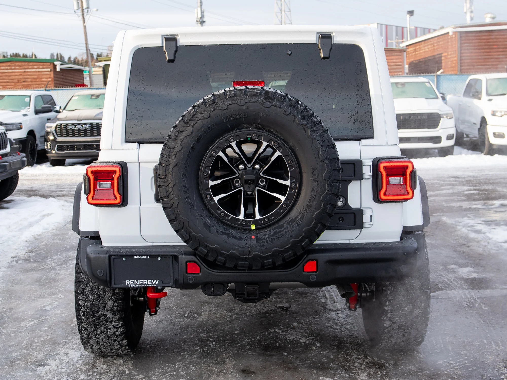 New 2026 White Jeep Rubicon X* 4 Door 4x4, 35 Inch Tires, Steel Bumpers image 4