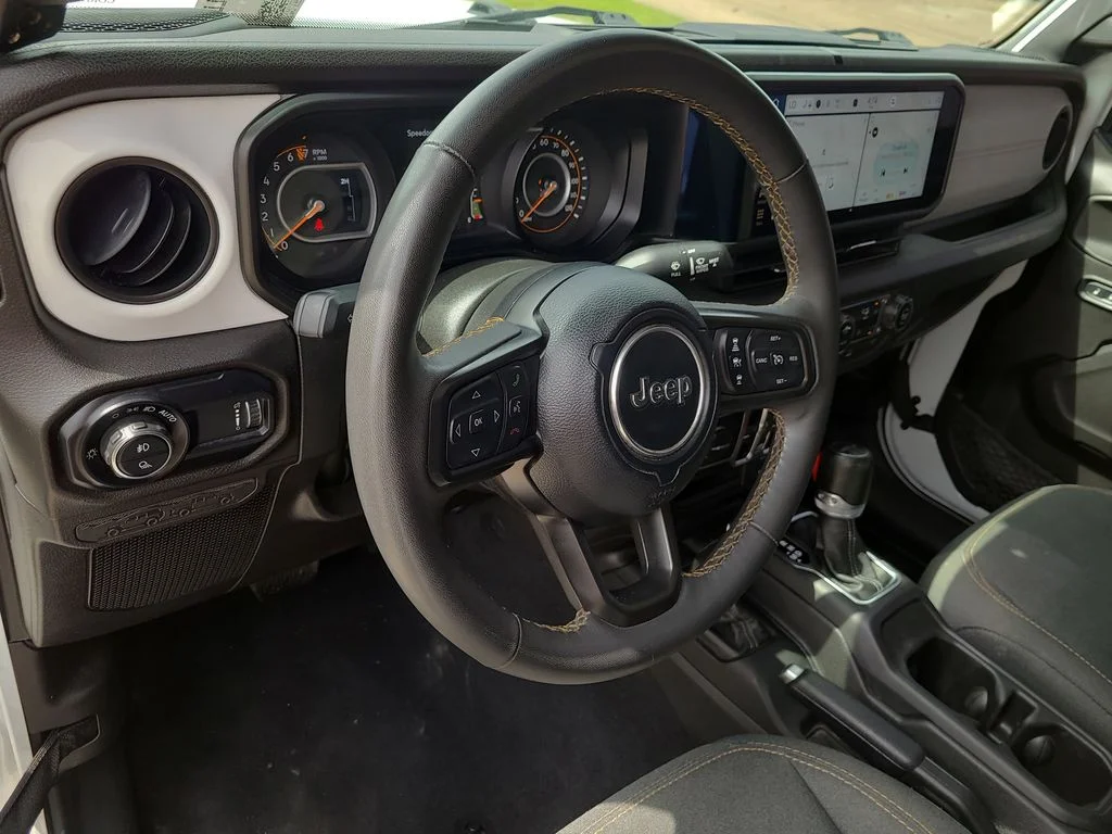 Used 2024 White Jeep Sport S image 22