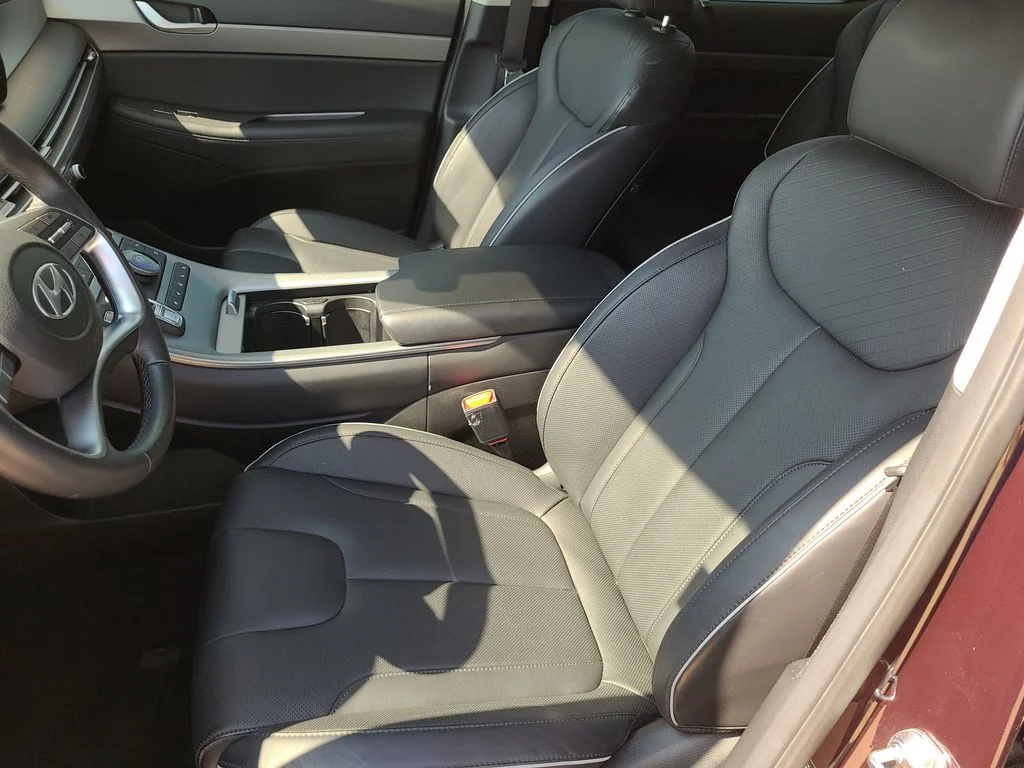 Used 2025 Red Hyundai SEL Premium image 24