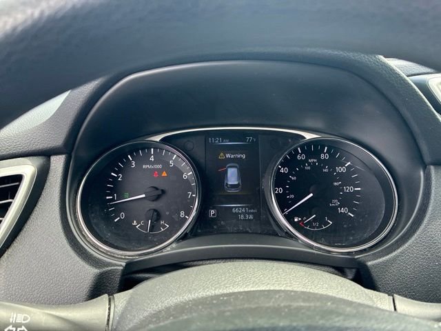 Used 2014 Orange Nissan S image 22