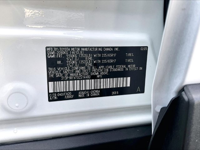 Used 2025 White Toyota XLE image 34