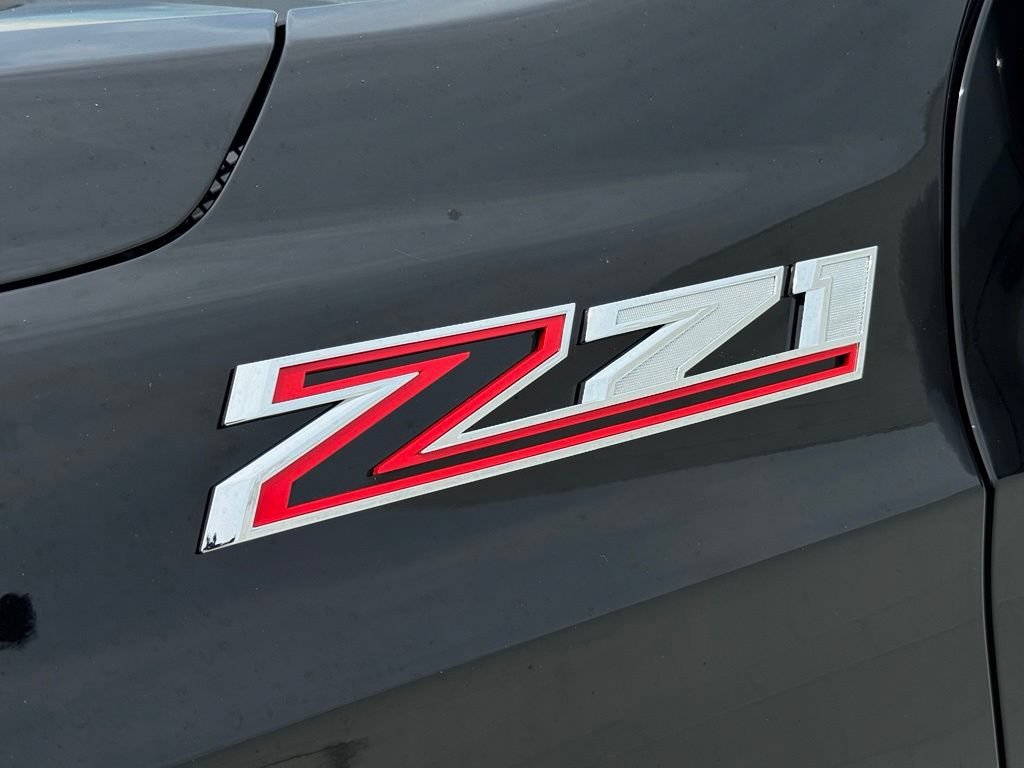 Used 2023 Black Chevrolet Z71 image 16