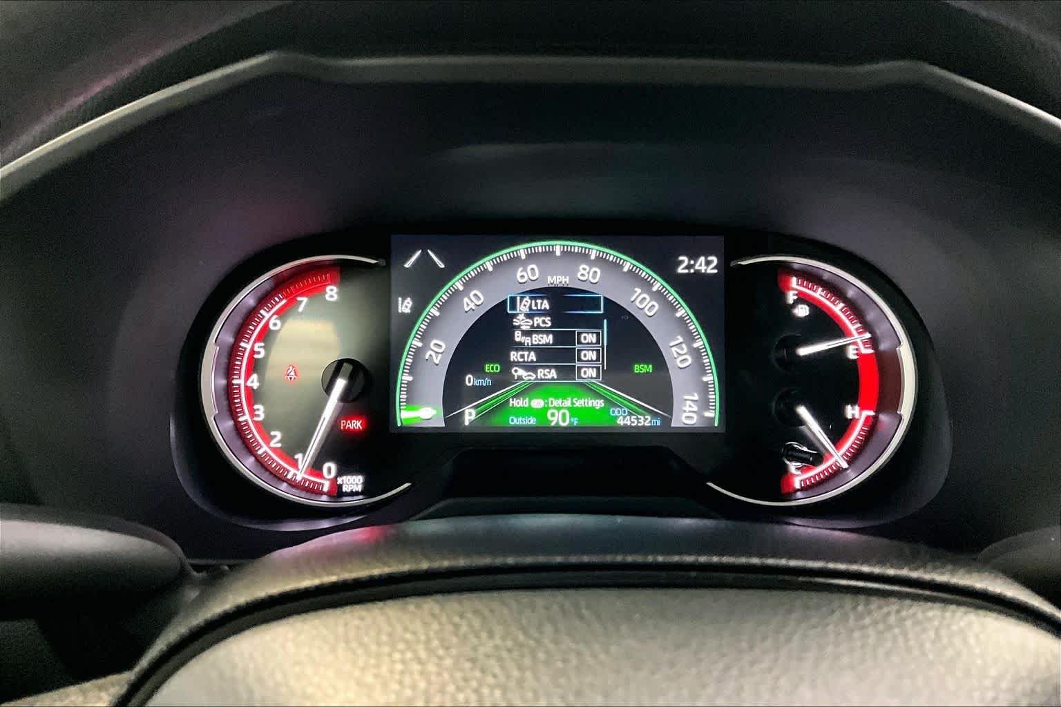 Used 2025 Ruby Flare Pearl Toyota XLE image 26