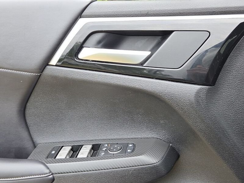 Used 2024 White Diamond / Black Mitsubishi SE Ralliart image 23