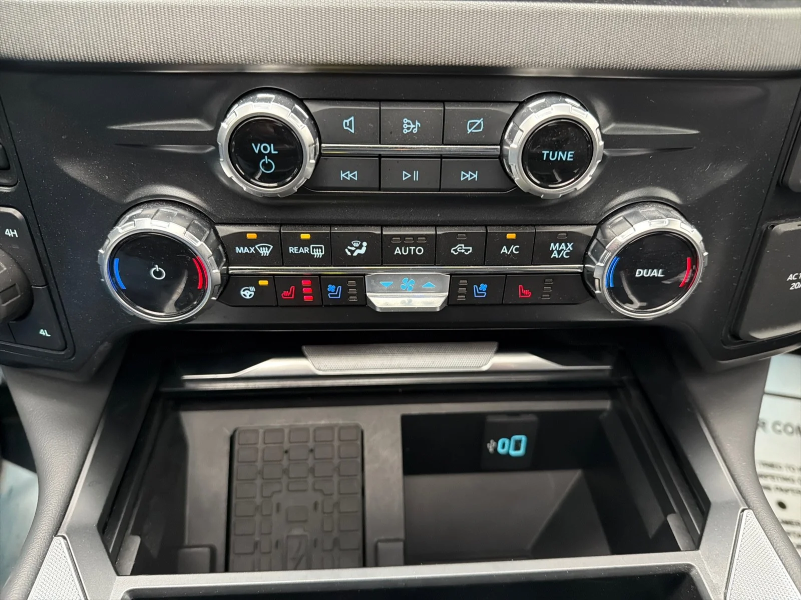 2024 Ford F-250 Super Duty Platinum - Photo 20