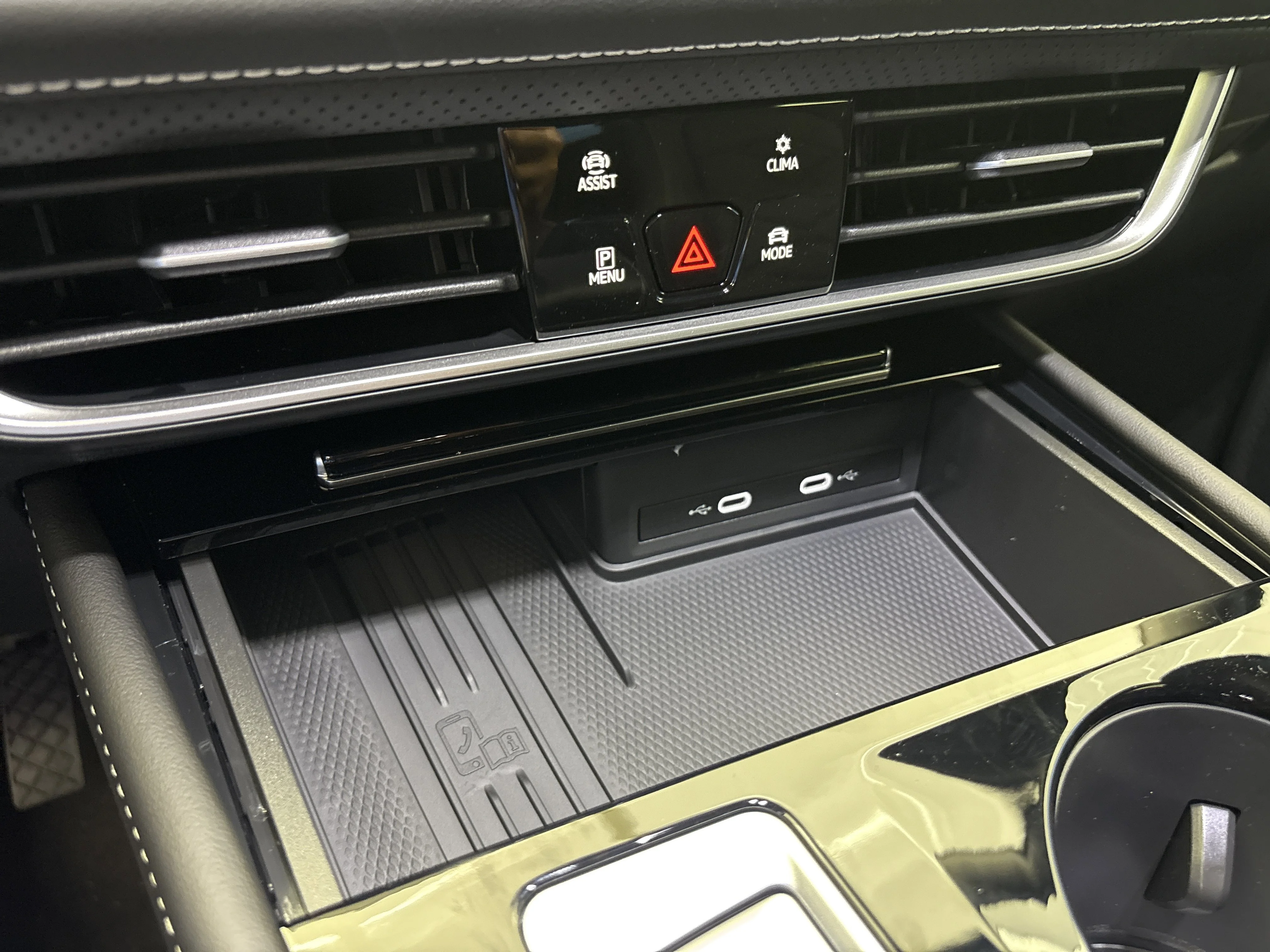 2026 Volkswagen Atlas SE w/Tech - Photo 20