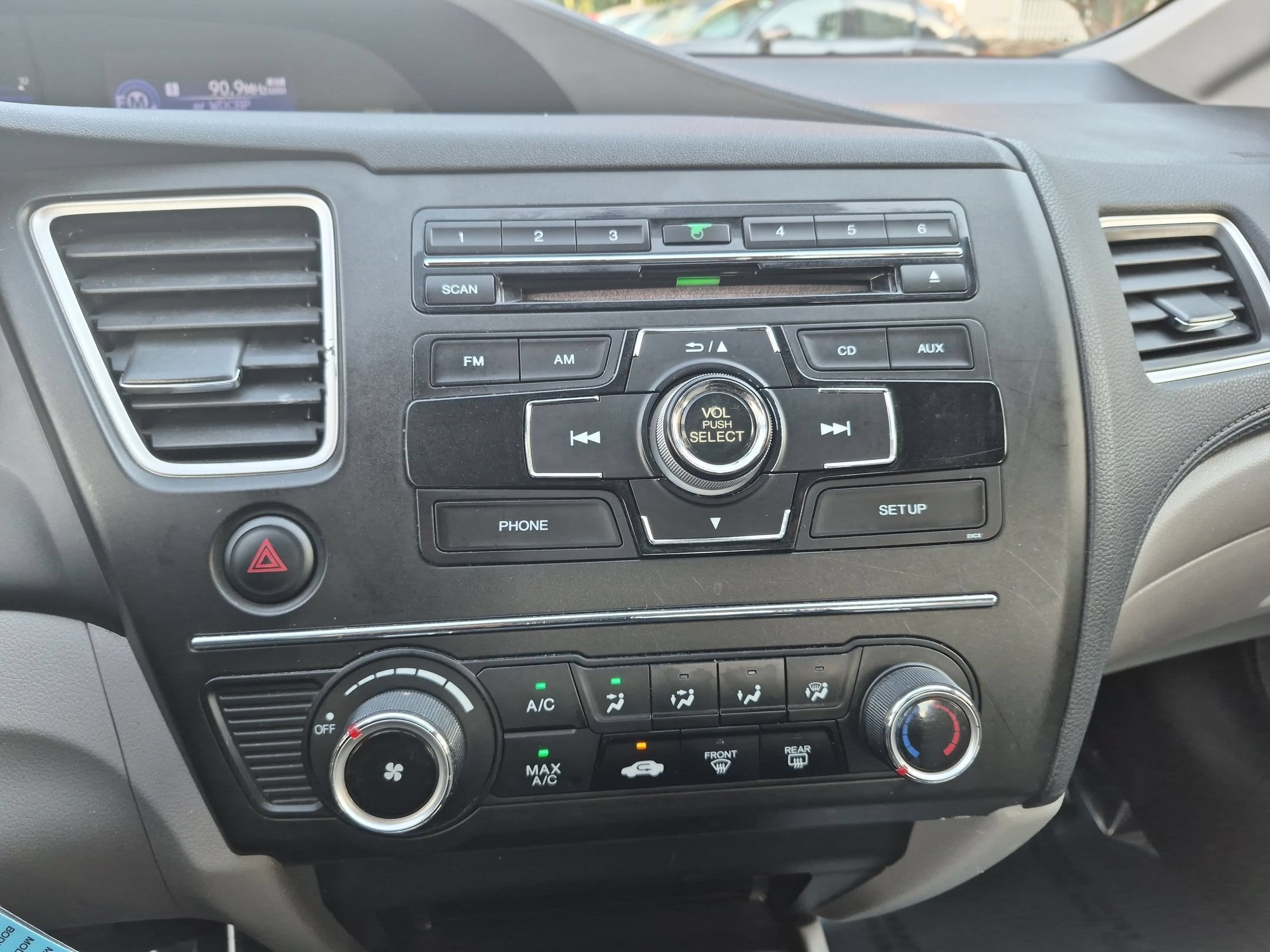 Used 2015 Dyno Blue Pearl Honda LX Sedan image 19