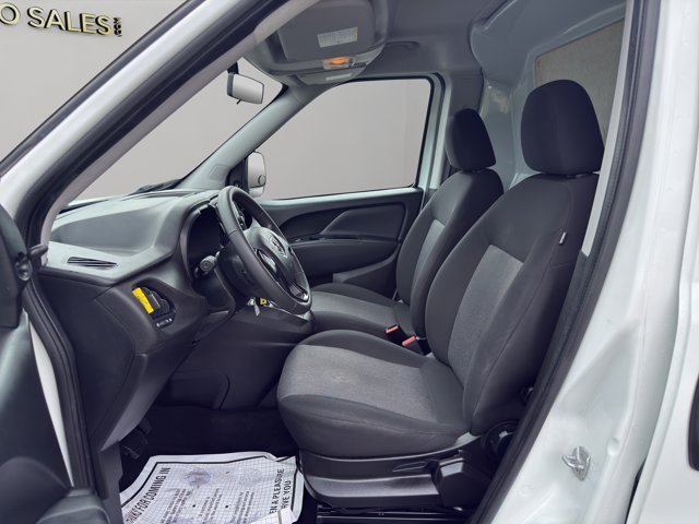 Used 2022 Bright White Ram Tradesman image 9