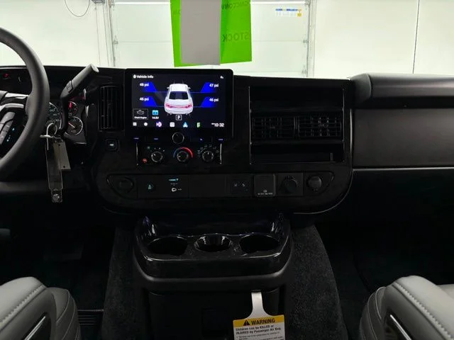 New 2026 Summit White GMC Work Van image 27