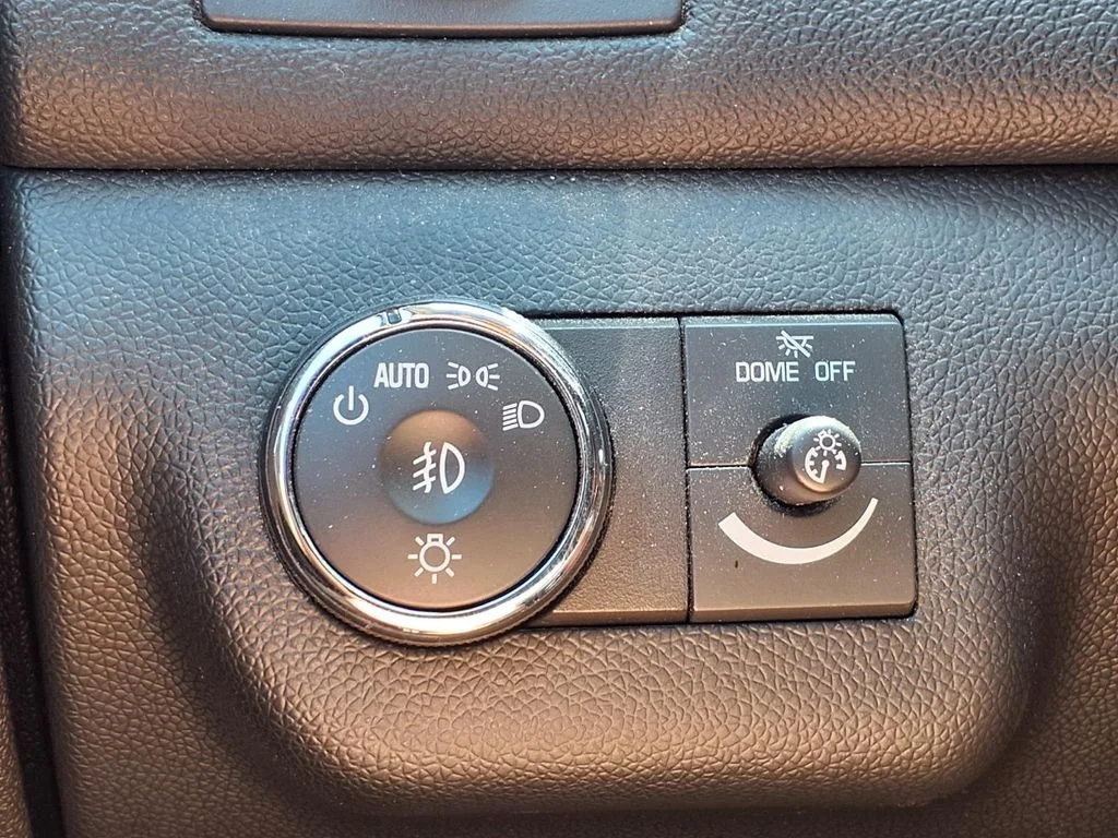 Used 2009 Green Buick CXL image 22