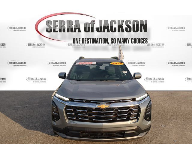 Used 2025 Sterling Gray Metallic Chevrolet LT image 3