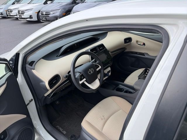 Used 2017 Blizzard Pearl Toyota Two image 9