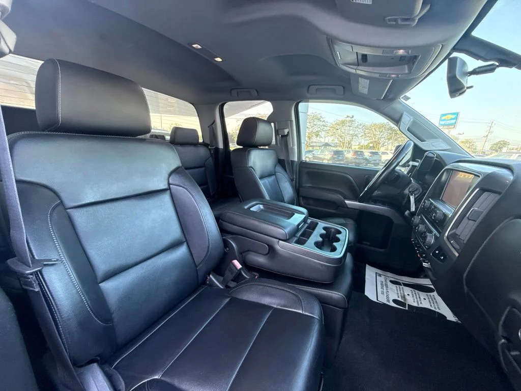 Used 2015 Silver Chevrolet LT image 36