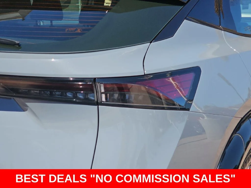 Used 2023 Gray Nissan PLATINUM+ e-4ORCE image 40