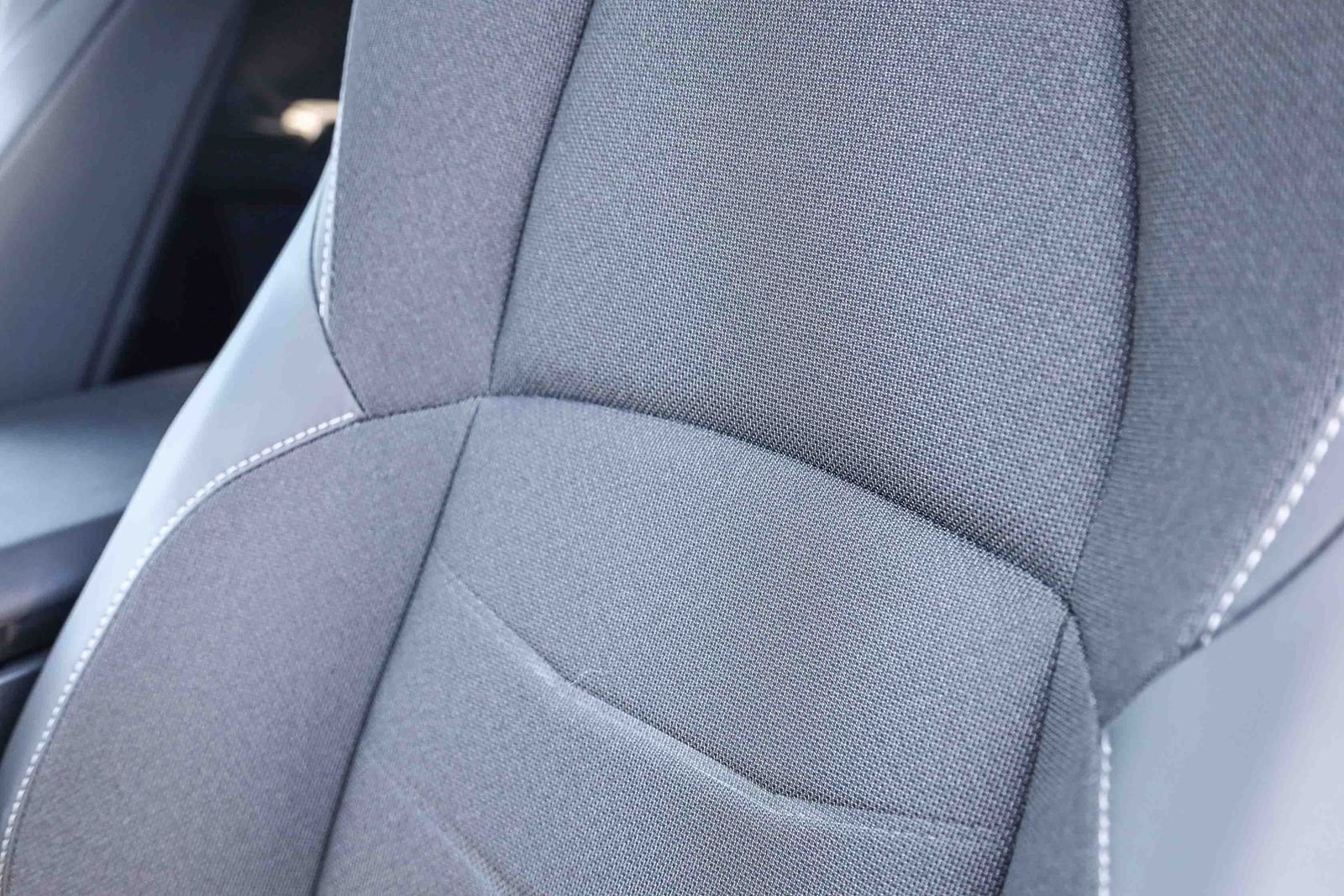 New 2026 Overcast Toyota  SE image 25