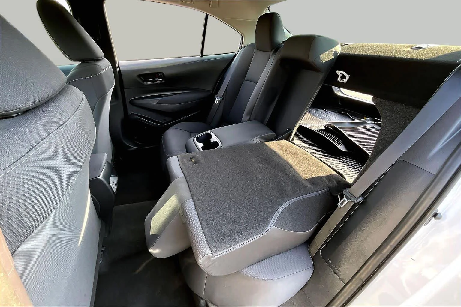 Used 2025 Wind Chill Pearl Toyota LE image 20