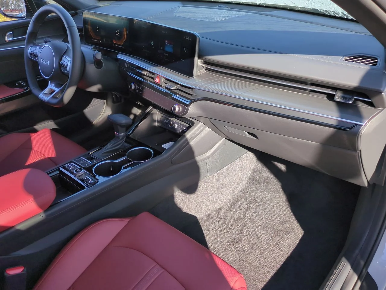 New 2026 Wolf Gray Kia GT-Line AWD image 27